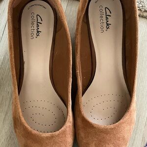 Clarks Women's Brown Suede Flats